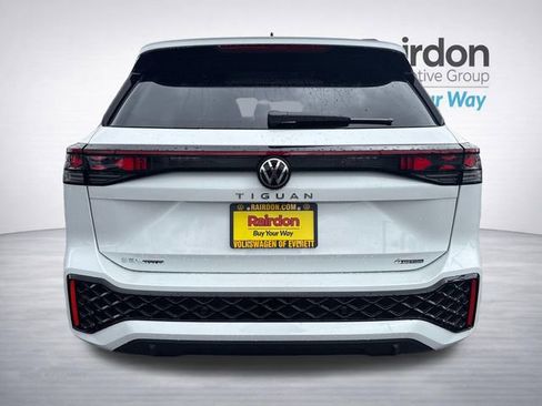 New 2026 Volkswagen Tiguan SEL R-Line AWD/4WD image 6
