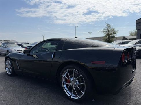 Used 2005 Chevrolet Corvette Coupe w/ Preferred Equipment Group RWD image 10