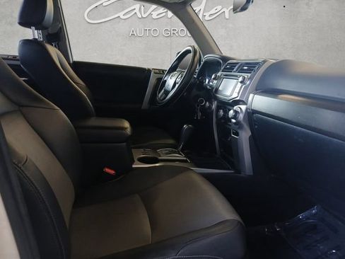 Used 2016 Toyota 4Runner SR5 Premium RWD image 25