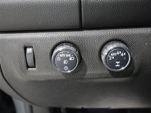 Used 2022 Chevrolet Colorado LT w/ Luxury Package image 32