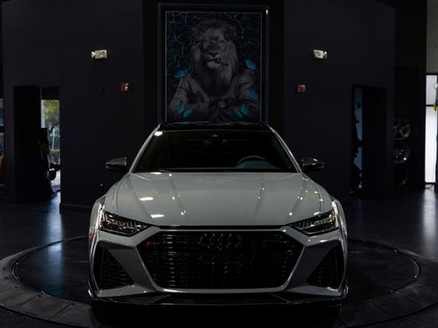 Used 2022 Audi RS 6 image 32