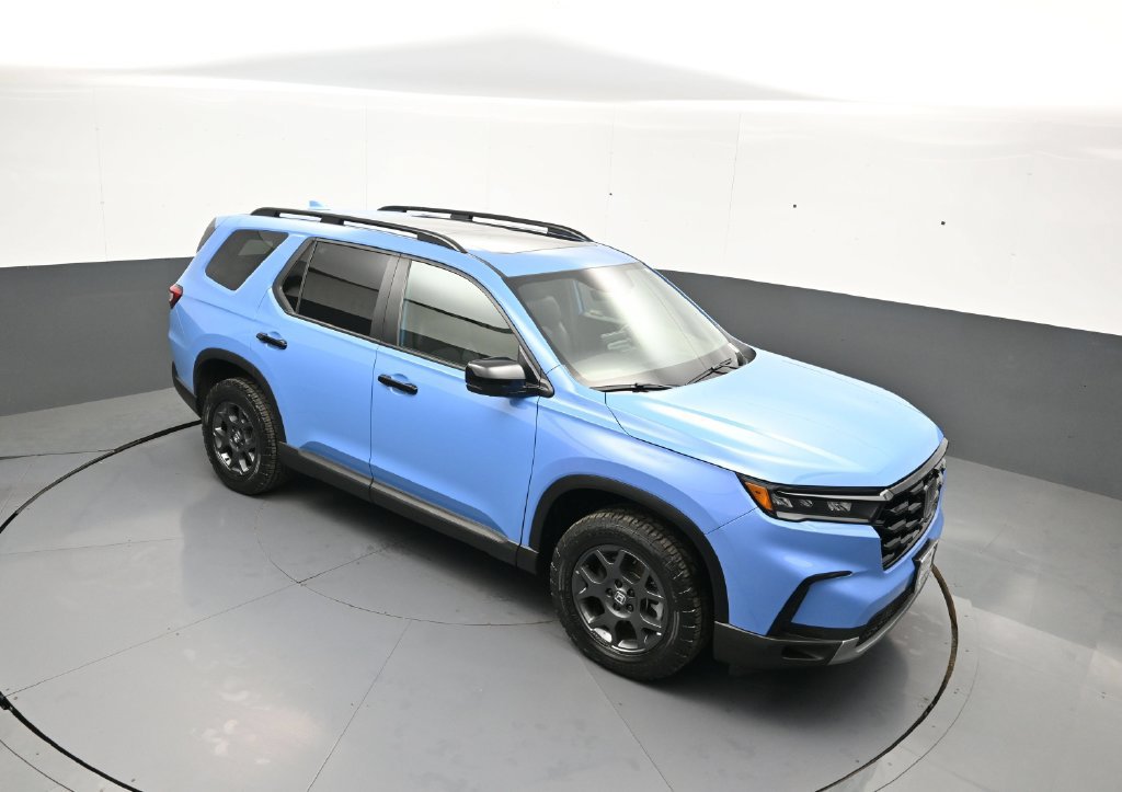 Certified 2024 Honda Pilot TrailSport image 39