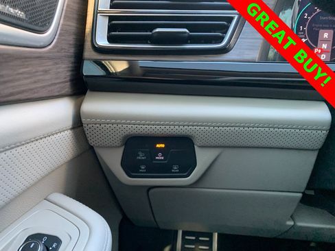 Used 2024 Volkswagen Atlas SEL Premium R-Line image 20