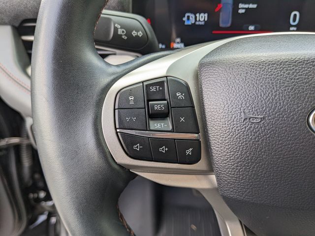 Used 2025 Ford Explorer Active RWD image 32