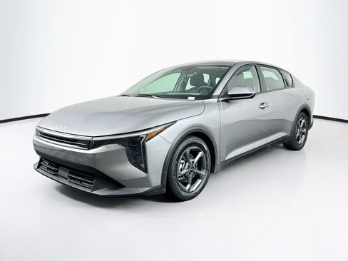 Used 2025 Kia K4 FWD image 3