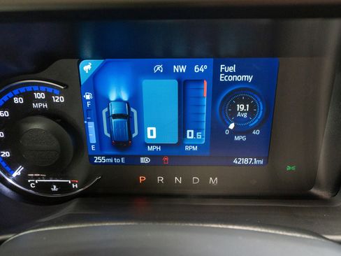 Used 2023 Ford Bronco Wildtrak image 28