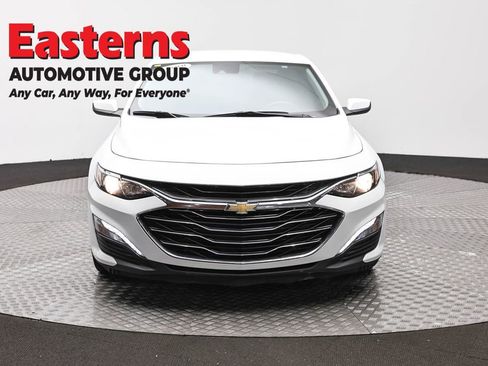 Used 2024 Chevrolet Malibu LT image 2