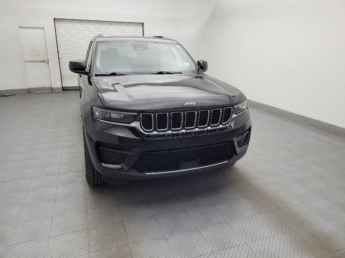 Used 2023 Jeep Grand Cherokee Laredo image 14