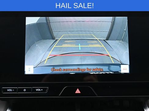 Certified 2024 Toyota Venza XLE image 21