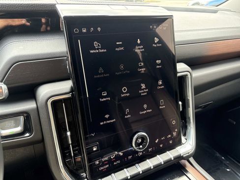 Certified 2025 GMC Yukon Denali image 23