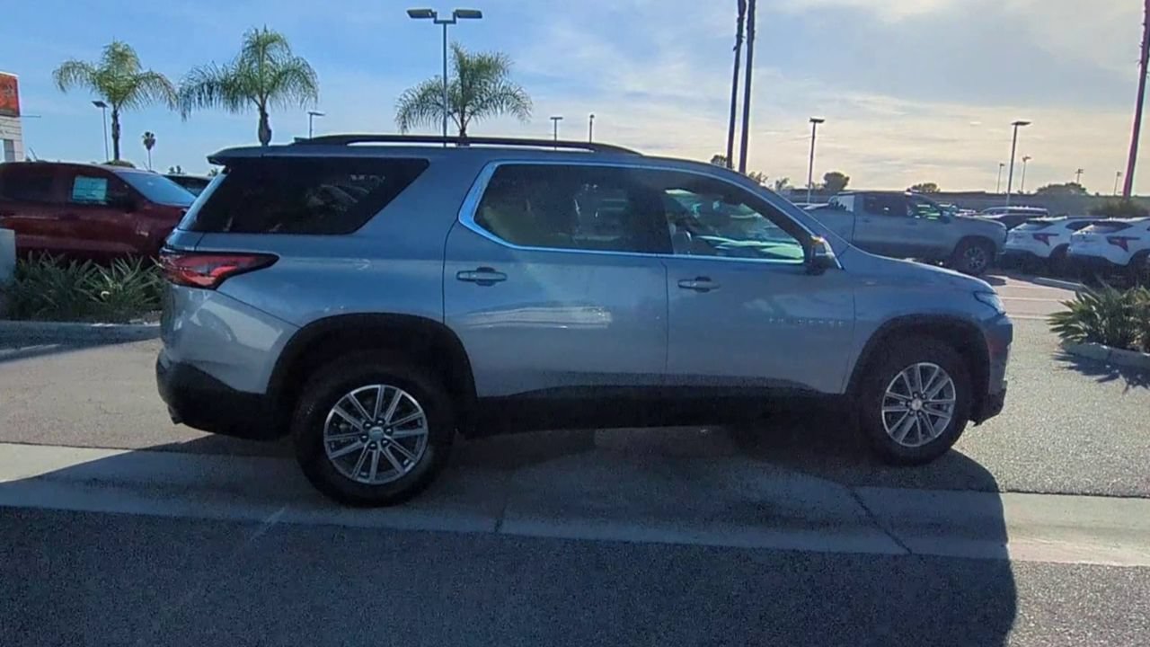 Used 2023 Chevrolet Traverse LT FWD image 8