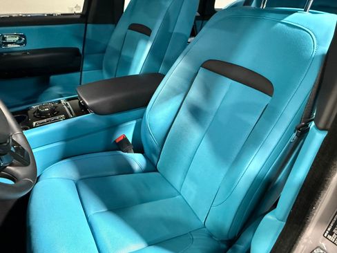 Used 2023 Rolls-Royce Cullinan w/ Cullinan Package image 45