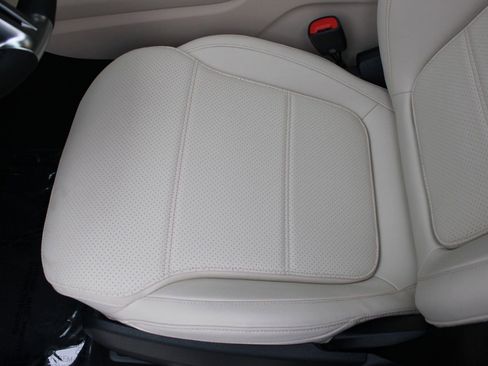 Used 2026 Mercedes-Benz GLC 300 image 14