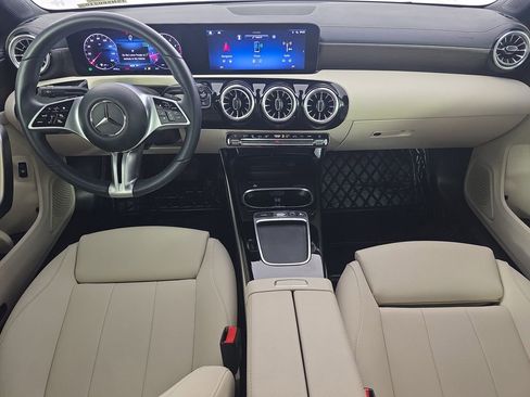 Used 2025 Mercedes-Benz CLA 250 image 14