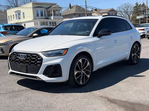 Used 2021 Audi SQ5 Premium Plus w/ Premium Plus Package image 3