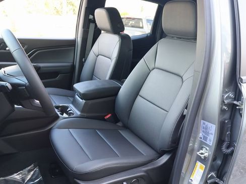 New 2026 GMC Canyon Elevation w/ Convenience Package image 12