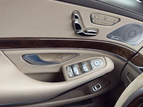 Used 2014 Mercedes-Benz S 550 Sedan image 20