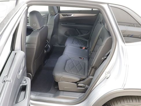 New 2026 Volkswagen Atlas Cross Sport SE w/ Panoramic Sunroof Package image 14