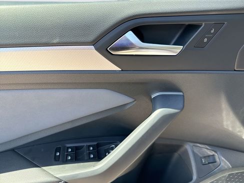 New 2026 Volkswagen Jetta SE FWD image 15