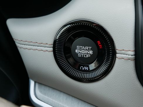 New 2026 Jeep Compass Limited AWD/4WD image 23