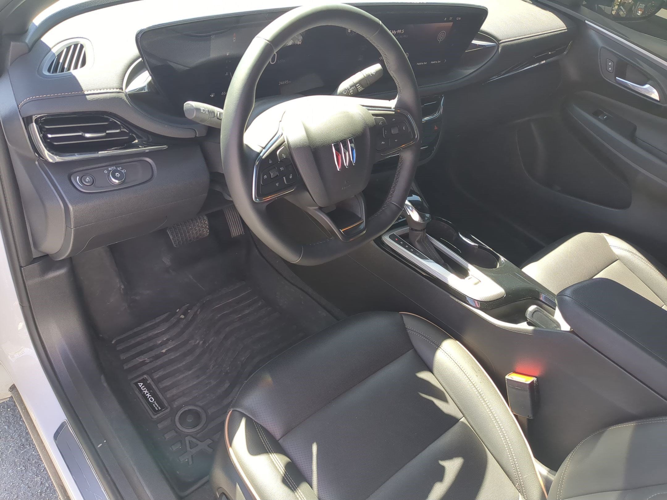 Used 2025 Buick Envista Avenir FWD image 17