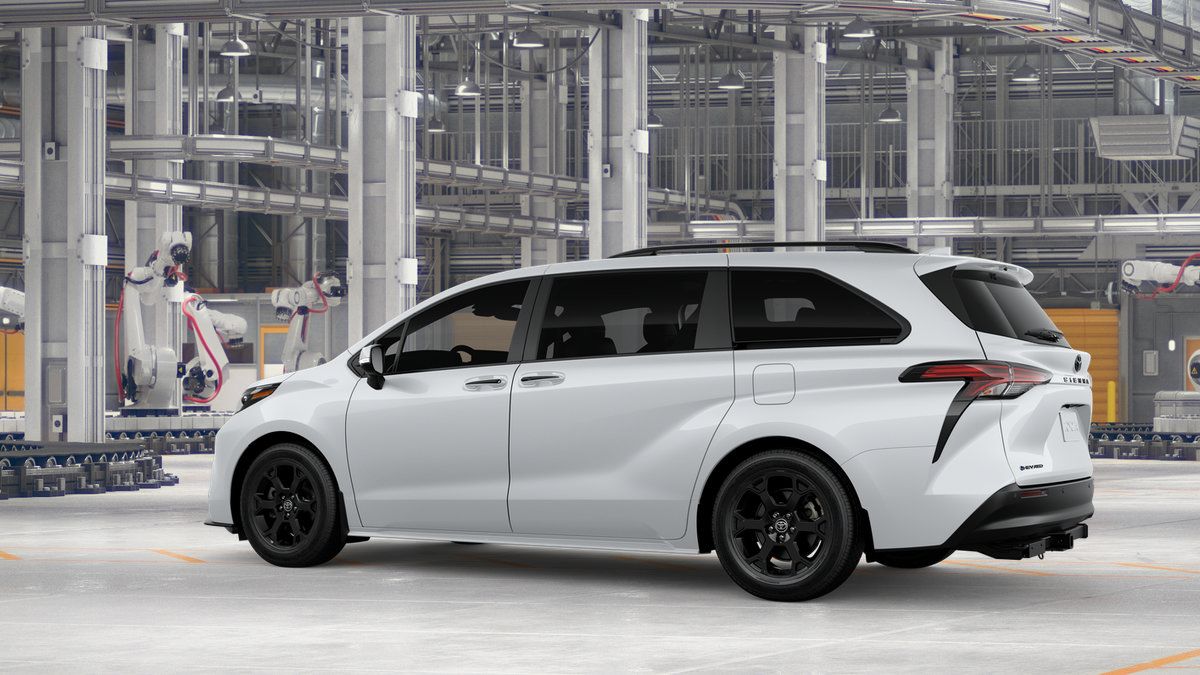 New 2026 Toyota Sienna XLE Woodland Edition AWD/4WD image 5