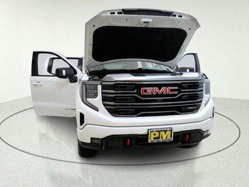 Used 2023 GMC Sierra 1500 AT4 AWD/4WD image 9