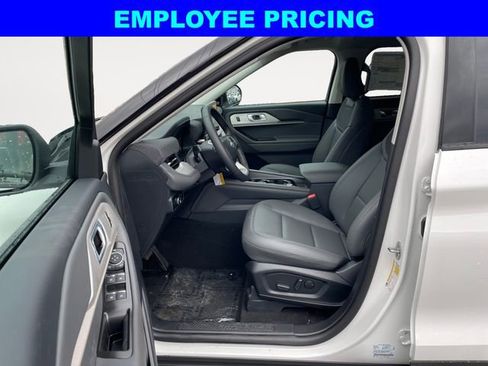 New 2026 Ford Explorer Active w/ Active Comfort Package AWD/4WD image 9