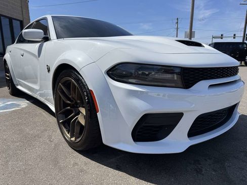 Used 2021 Dodge Charger SRT Hellcat w/ Harman/Kardon Audio Group image 4