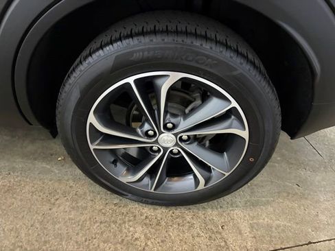 Used 2023 Buick Encore GX Select AWD/4WD image 10