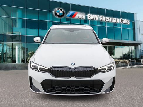 New 2026 BMW 330i Sedan w/ M Sport Package image 2