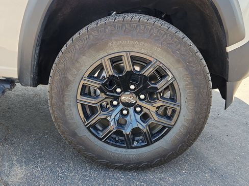Used 2026 Chevrolet Colorado Trail Boss AWD/4WD image 6