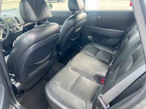 Used 2011 Hyundai Elantra FWD image 7