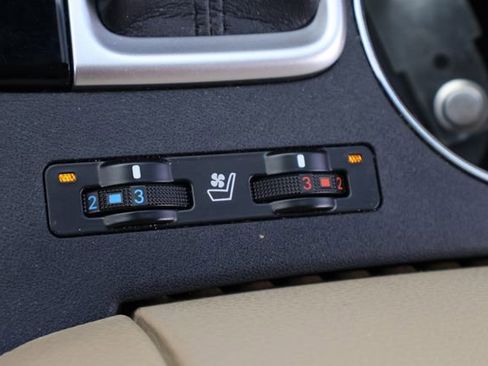 Used 2019 Toyota Highlander Limited image 27