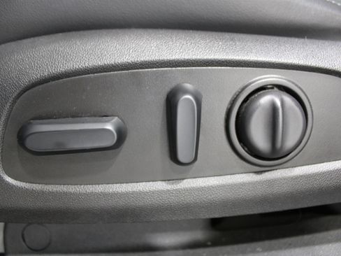 Used 2019 Buick Enclave Avenir w/ Avenir Technology Package FWD image 4