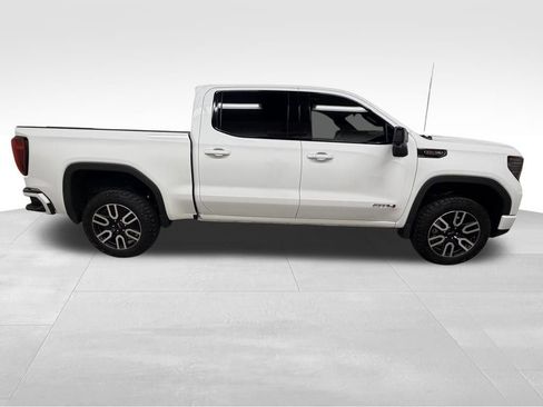Certified 2023 GMC Sierra 1500 AT4 w/ AT4 Preferred Package image 9