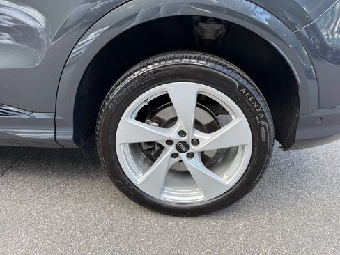 Used 2025 Audi Q5 Premium w/ Premium Plus AWD/4WD image 8