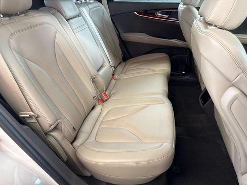 Certified 2022 Lincoln Nautilus Reserve AWD/4WD image 31