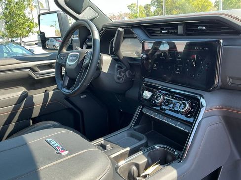 Used 2025 GMC Sierra 2500 AT4 w/ AT4 Premium Plus Package image 20