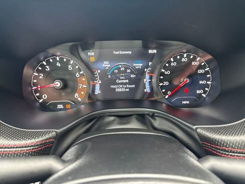 Used 2024 Jeep Compass Trailhawk image 19