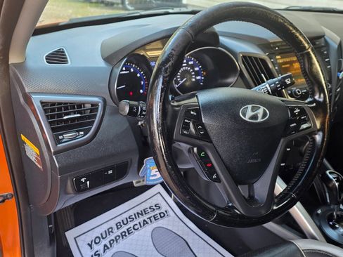 Used 2013 Hyundai Veloster Turbo image 9