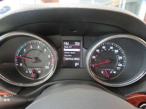 Used 2011 Jeep Grand Cherokee Limited image 30