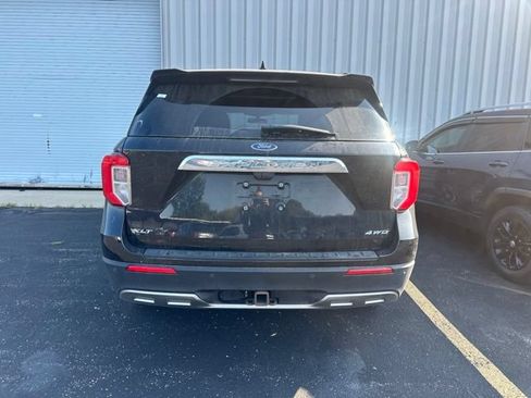 Used 2023 Ford Explorer XLT w/ Equipment Group 202A AWD/4WD image 13
