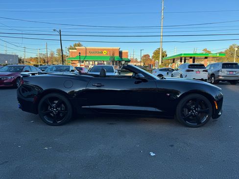 Used 2017 Chevrolet Camaro SS image 8