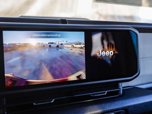 New 2026 Jeep Gladiator Sport AWD/4WD image 25