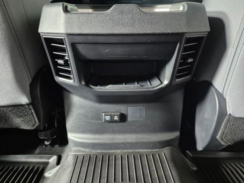 Used 2025 Toyota Tundra SR5 AWD/4WD image 33