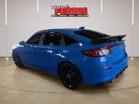 Used 2024 Honda Civic Sport image 3