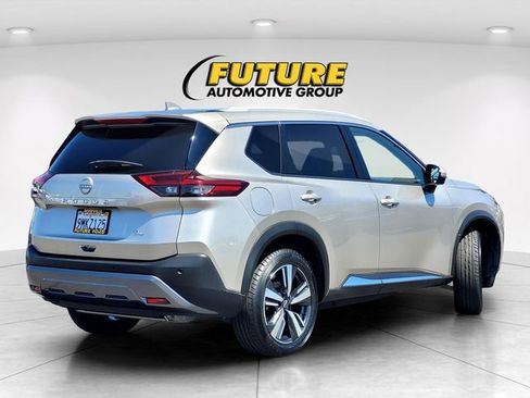 Used 2023 Nissan Rogue SL FWD image 4