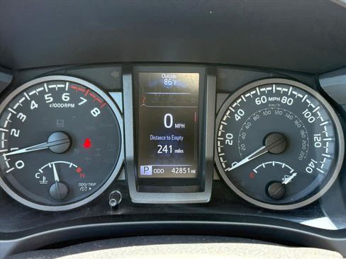 Used 2020 Toyota Tacoma TRD Pro AWD/4WD image 10