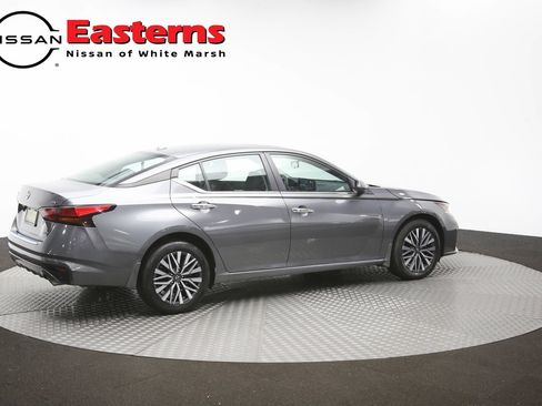 Used 2023 Nissan Altima 2.5 SV w/ SV Premium Package AWD/4WD image 42